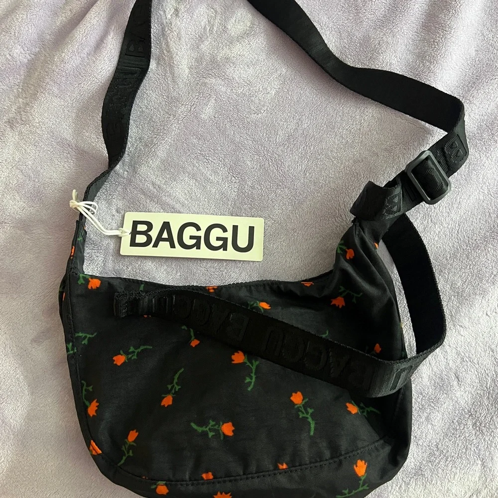 Small Nylon Crescent Bag - Picture 4 of 4